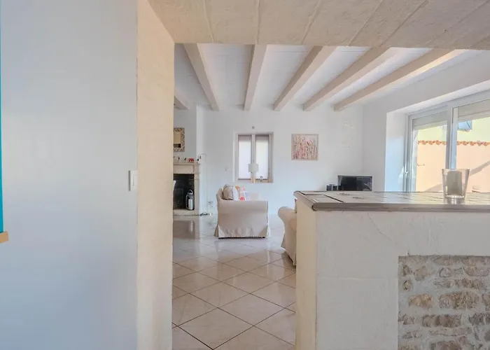 The Of The Whispers Of The South-west Villa *