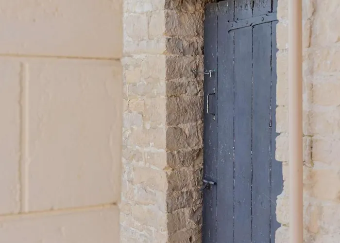 The Of The Whispers Of The South-west Villa *